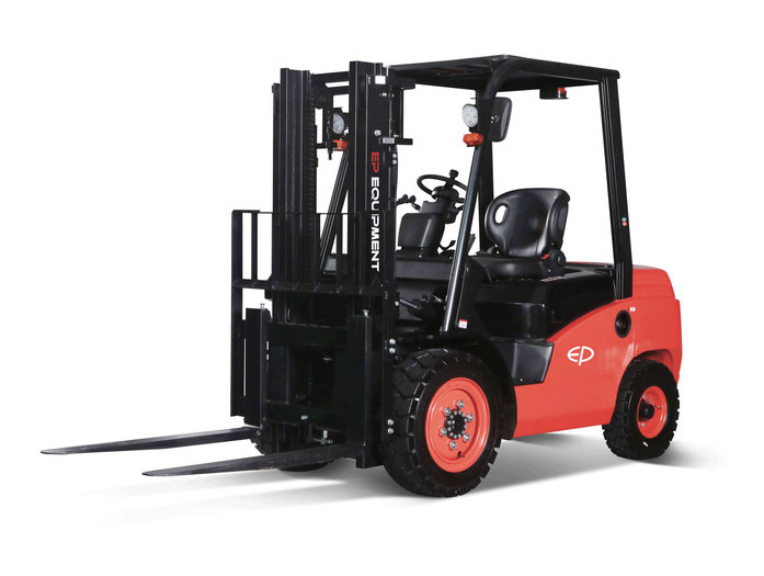 Бензиновый вилочный погрузчик EP Equipment CDQD30T3 3000 кг