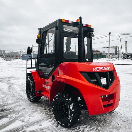 Внедорожный дизельный вилочный погрузчик Noblelift FD2RT25 2WD 2500 кг